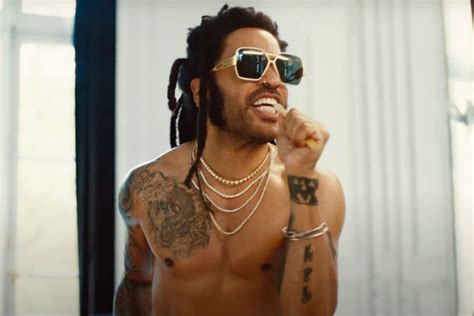 Lenny Kravitz Goes Fully Nude — Baring His Butt and Ripped Physique .